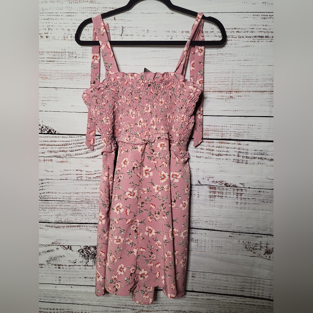 Lilly Rose XL Floral Smocked Top dress NWTs - Picture 2 of 5